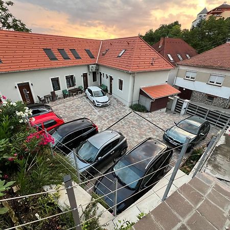 Monbuhim Twin Apartment Veszprém Екстериор снимка