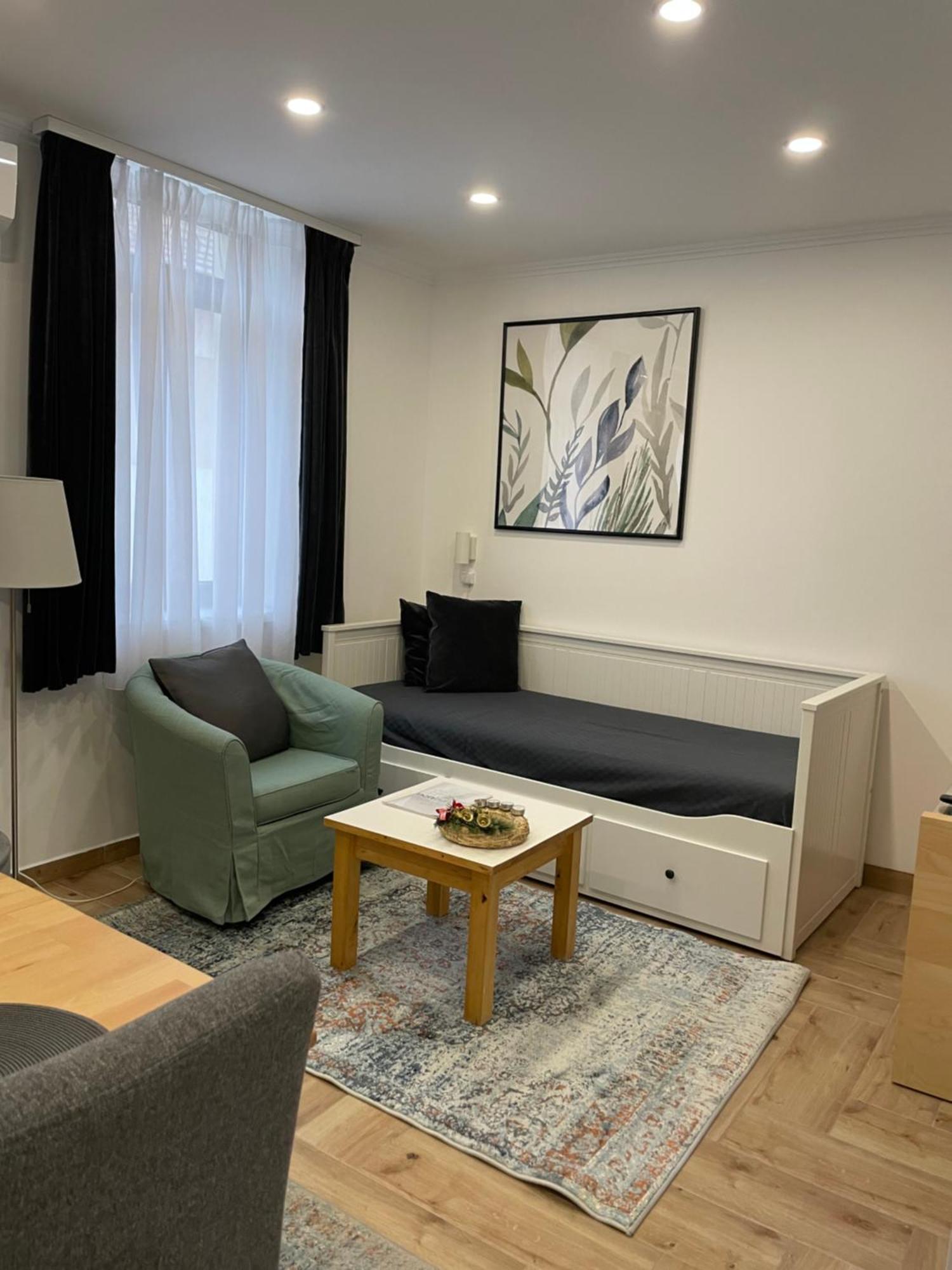 Monbuhim Twin Apartment Veszprém Екстериор снимка
