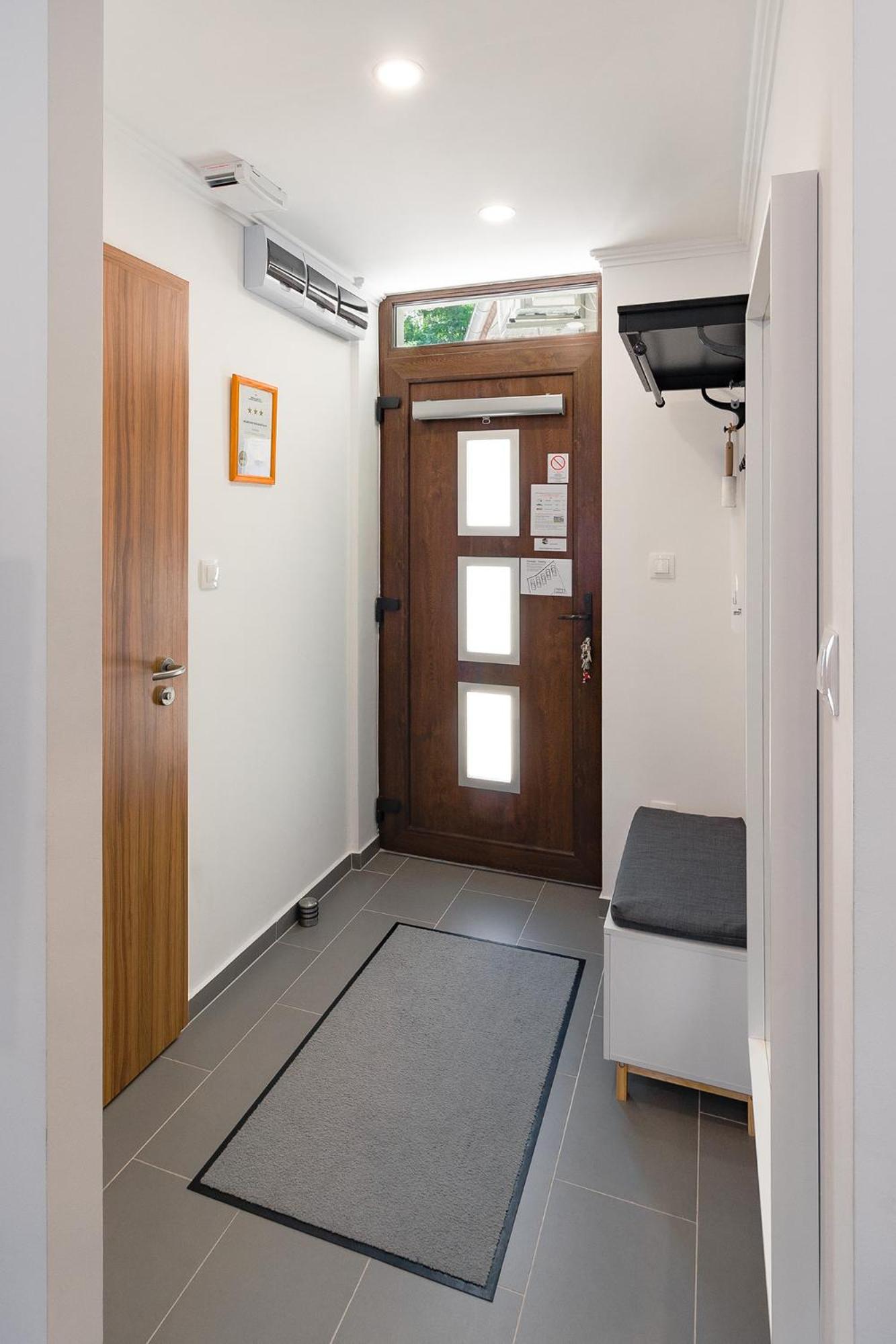 Monbuhim Twin Apartment Veszprém Екстериор снимка