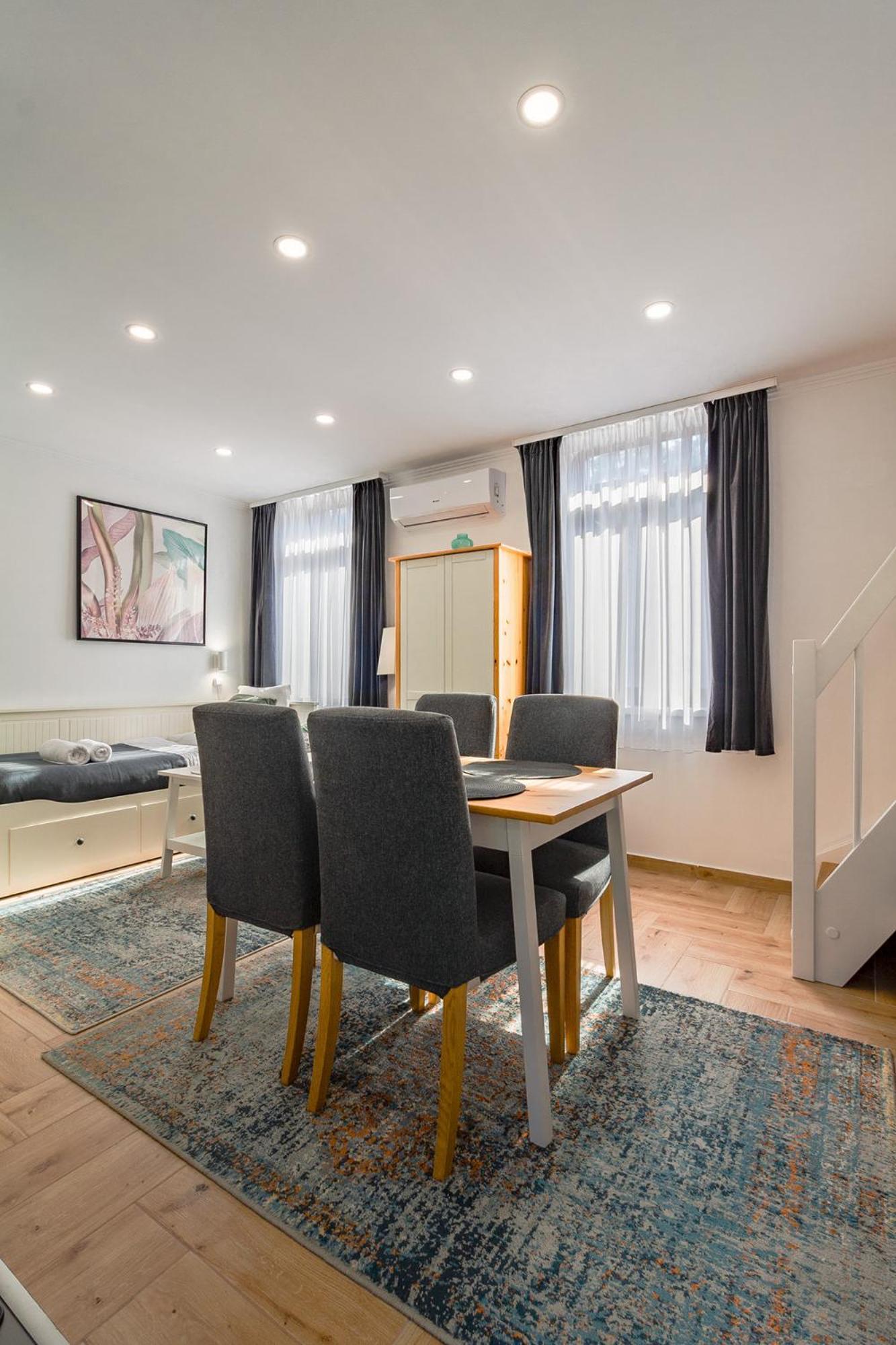 Monbuhim Twin Apartment Veszprém Екстериор снимка